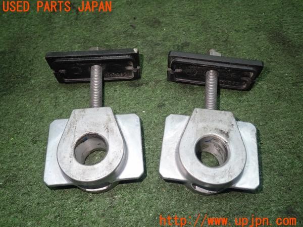 3UPJ=9224660545]カワサキ ニンジャ400(EX400G)純正 チェーンアジャスター 中古_3