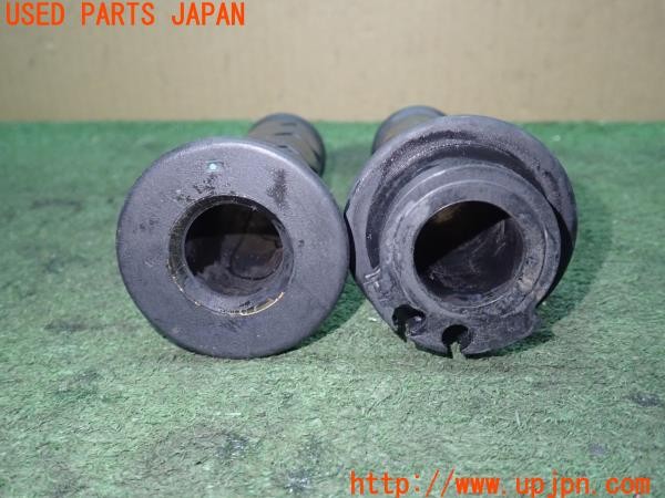 3UPJ=9224660583]カワサキ ニンジャ400(EX400G)純正 左グリップ 社外 スロットルグリップ 中古_4