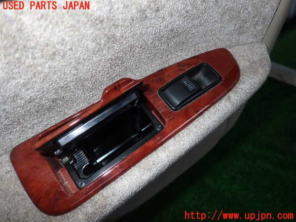 2UPJ-9224951324]クラウン マジェスタ(JZS177)左後ドア内張り 中古_3