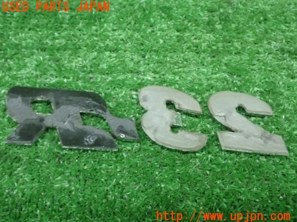 3UPJ=9224980008]VW ゴルフ R32(1KBUBF)社外 エンブレム 中古_4