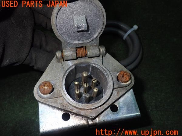 3UPJ=9225140550]ジープラングラー(TJ40S)社外 ヒッチコンセント トレーラー カプラー 7ピン 中古_4