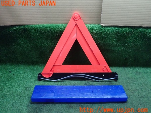 3UPJ=9225150643]BMW Z3 ロードスター(CL20  E36/7)後期 純正 71.60-1 092 427 三角表示板 中古_2