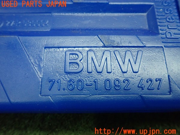 3UPJ=9225150643]BMW Z3 ロードスター(CL20  E36/7)後期 純正 71.60-1 092 427 三角表示板 中古_5