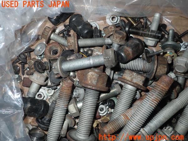 3UPJ=9225340720]シボレー カマロ 5th LT RS(型式不明)前期 ネジ・ナット・ステー類 ジャンク_2