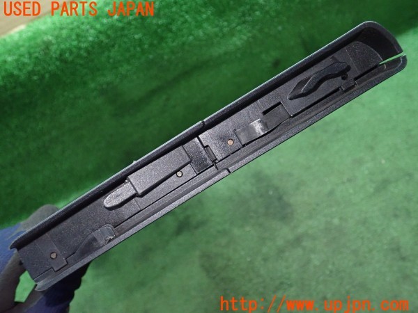 3UPJ=9225400602]BMW Z4(LM25 E89)純正 7200802 ウィンドディフレクター 中古_4