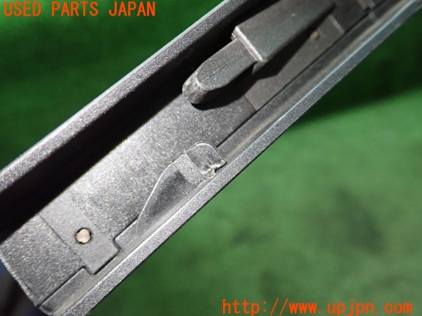 3UPJ=9225400602]BMW Z4(LM25 E89)純正 7200802 ウィンドディフレクター 中古_5