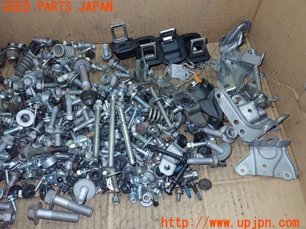 3UPJ=9225470720]レクサス RC-F(USC10)ネジ・ナット・ステー類 セット ジャンク_3