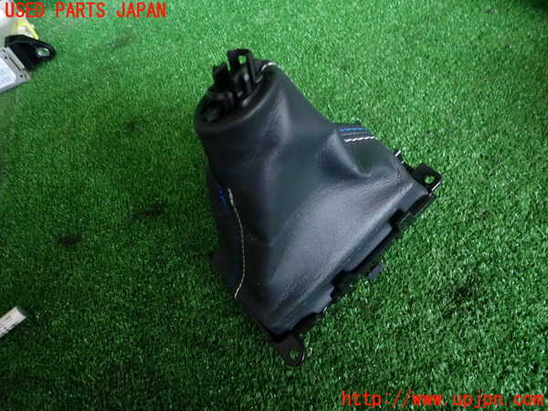 2UPJ-9225477575]レクサス・RC F(USC10)シフトブーツ 中古_2
