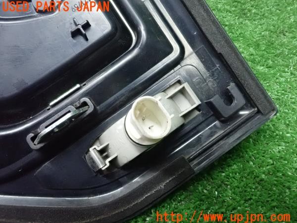 3UPJ=9225480514]BMW ミニクーパーSD クロスオーバー オール4(YT20 F60)純正 右サイドスカットル ウィンカーレンズ サイドマーカー 中古_3