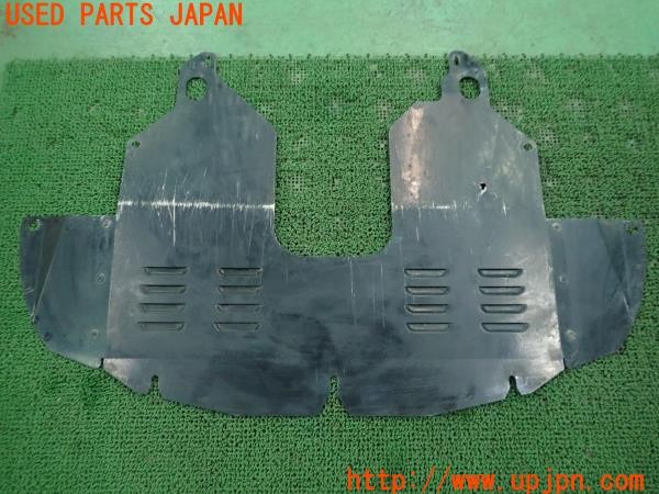 3UPJ=9225620002]アルファロメオ 147 GTA(937AXL)CLOS フロント エンジンアンダーカバー アンダーパネル アルミ 中古_2