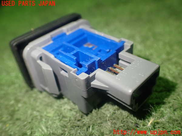 1UPJ-9225766307]ハリアー(ZSU60W)スイッチ2 (ヘッドライトオート) 中古_3