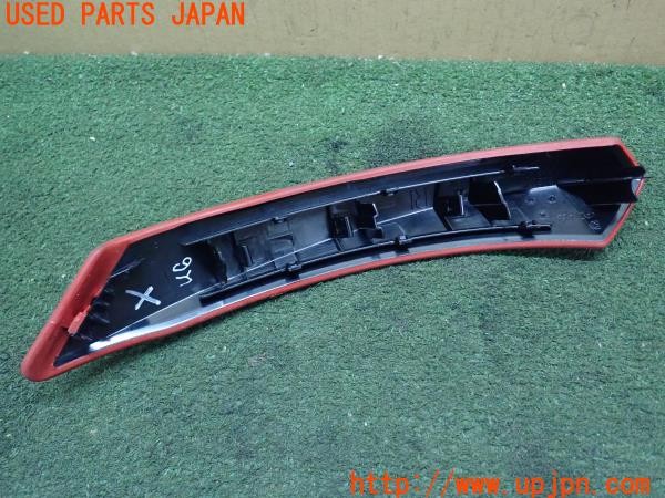 3UPJ=9225770619]BMW Z4(LM30 E89)社外 左ドアインナーハンドルカバー トリム 中古_4