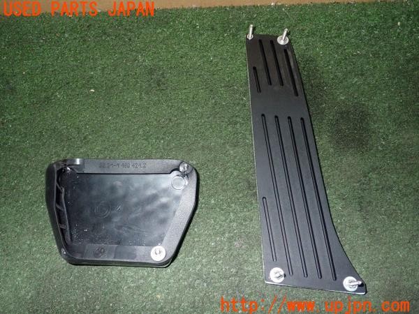 3UPJ=9225770630]BMW Z4(LM30 E89)社外 ペダルカバー 中古_4