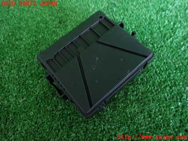 2UPJ-9225806149]アウディ・A3 スポーツバック(GYDNNF)コンピューター4 (ヘッドライトコントロール) 中古_2