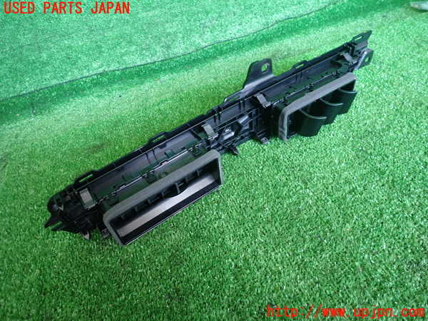 2UPJ-9225807526]アウディ・A3 スポーツバック(GYDNNF)エアコン吹き出し口1 (左) 中古_3