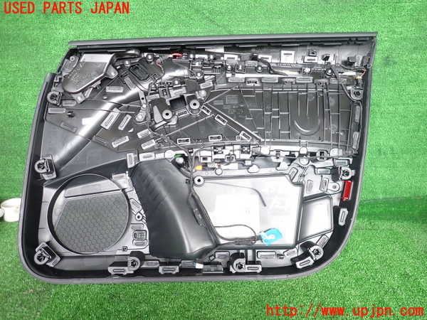 2UPJ-9225801264]アウディ・A3 スポーツバック(GYDNNF)左前ドア内張り 中古_3