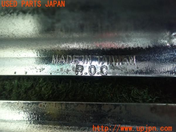 3UPJ=9225860012]ジープラングラー(TJ40S)社外 フロントグリルメッキカバー 中古_5