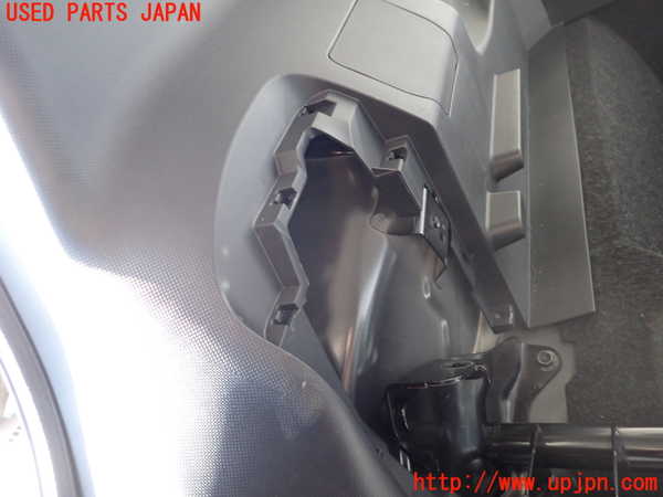 2UPJ-9225917675]ライズ(RAIZE)(A201A)右リアピラートリム 中古_3