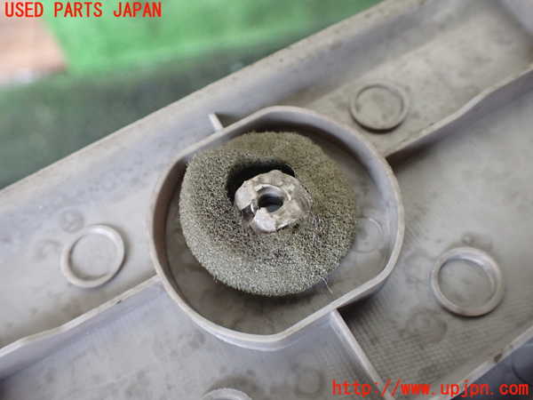 5UPJ-9226047771]ハイラックスサーフ(RZN185W)ラゲッジトレイ1 中古_3