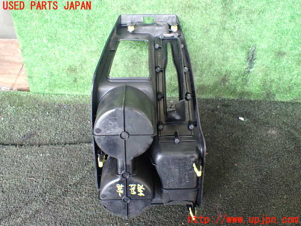 5UPJ-9226047810]ハイラックスサーフ(RZN185W)ドリンクホルダー 中古_2