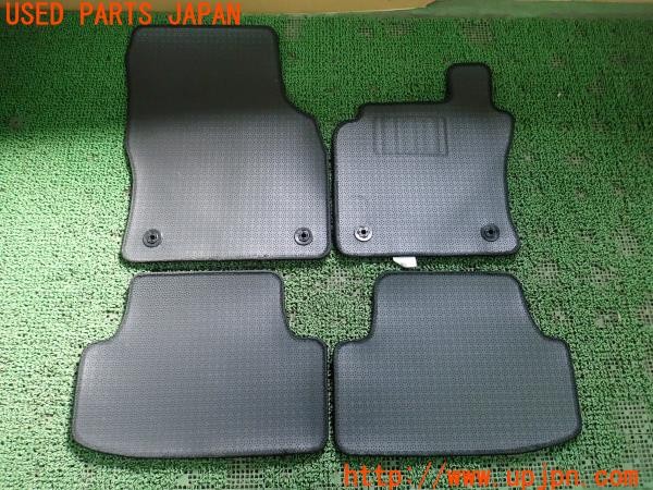 3UPJ=9226070629]VW ゴルフ ヴァリアント(AUDFG)ディーラー純正 フロアマット 鈴鹿店オリジナル ドイツ国旗柄 中古_2