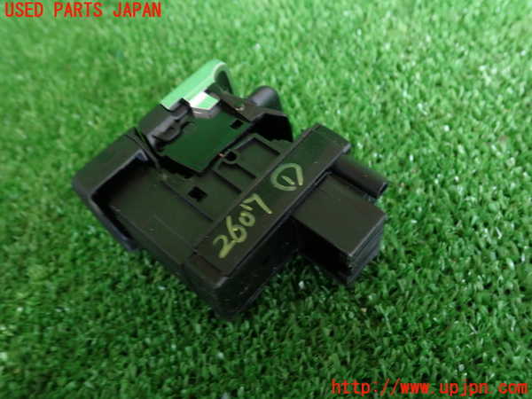 2UPJ-9226076306]VW ゴルフ ヴァリアント(AUDFG)スイッチ1 (電動パーキング、AUTO HOLD) 中古_2