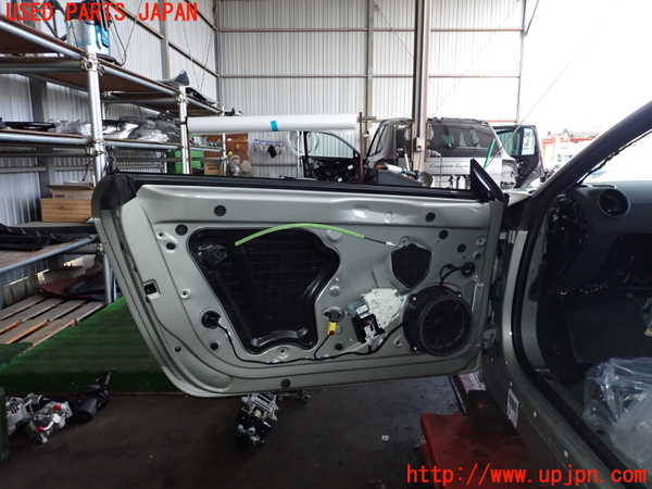 2UPJ-9226091260]アウディ・TT クーペ(8JBUBF)左ドア 中古(43R-000470 M41)_4