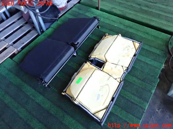 2UPJ-9226097385]アウディ・TT クーペ(8JBUBF)リアシート 中古_4