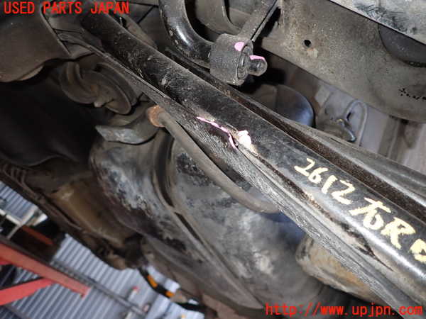 2UPJ-9226125200]BMW 318is クーペ(BE19)右リアロアアーム1 中古_2