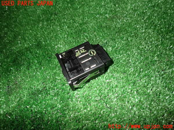 2UPJ-9226126306]BMW 318is クーペ(BE19)スイッチ1 (ヘッドライトレベライザ-) 中古_2