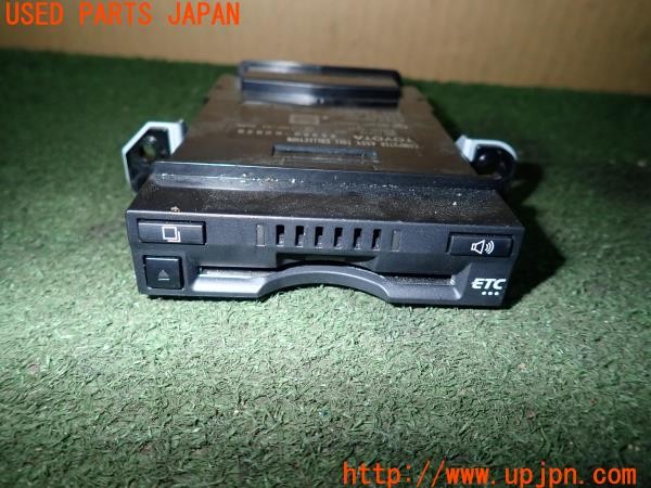 3UPJ=9226140503]ヤリス(YARIS)(KSP210)純正ビルトイン 86980-K0020 ETC車載器 中古_3