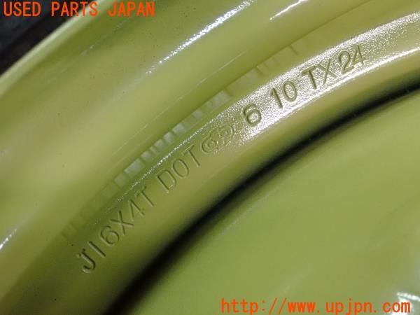 3UPJ=9226150964]メーカー不明 スペアタイヤ J16X4T PCD100 T135/80D16 5穴 テンパータイヤ 中古_3