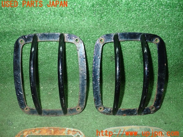 3UPJ=9226160013]ジープラングラー スポーツ(TJ40S)社外 テールランプガード 中古_2