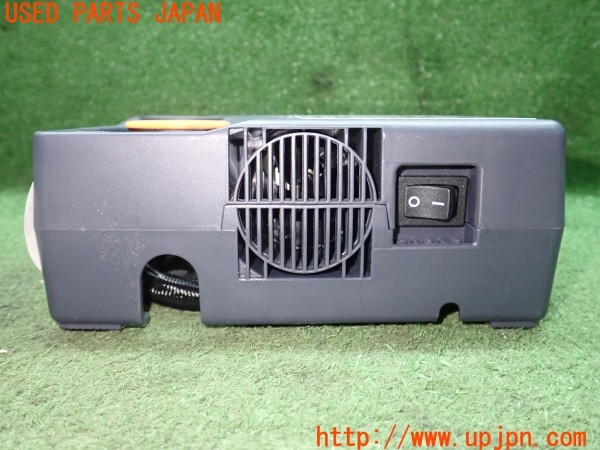 3UPJ=9226170625]ボルボ V40(MD4204T)純正 パンク修理キット エアコンプレッサーのみ 中古_4