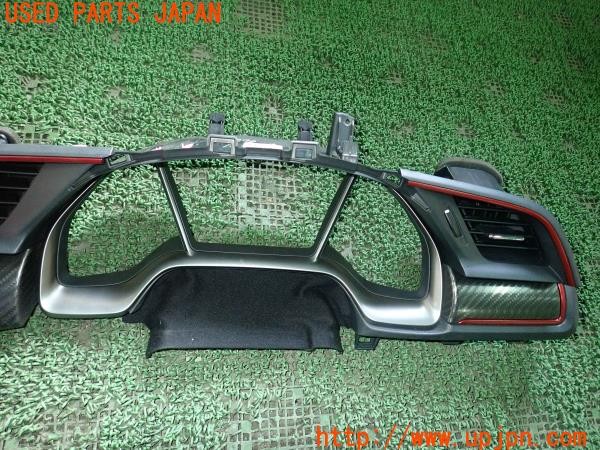 3UPJ=9226180632]シビック タイプR(FK8)純正 ダッシュボードトリム インパネ メーターパネル 中古_2