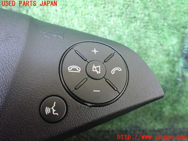 1UPJ-9226277865]ベンツ GLK300 4MATIC X204(204981)運転席側エアバッグカバー 中古_2