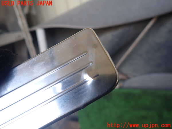 1UPJ-9226277740]ベンツ GLK300 4MATIC X204(204981)スカッフプレート 中古_3