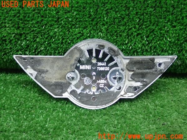 3UPJ=9226280008]BMW ミニ(MINI)クーパーD クロスオーバー(YT20 F60)純正 エンブレム ボンネット 中古_2