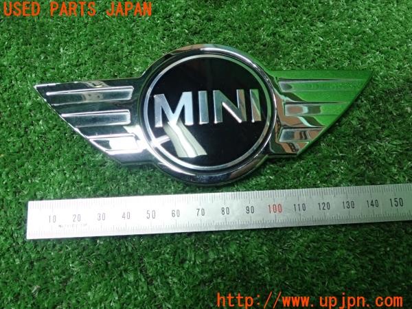 3UPJ=9226280008]BMW ミニ(MINI)クーパーD クロスオーバー(YT20 F60)純正 エンブレム ボンネット 中古_3