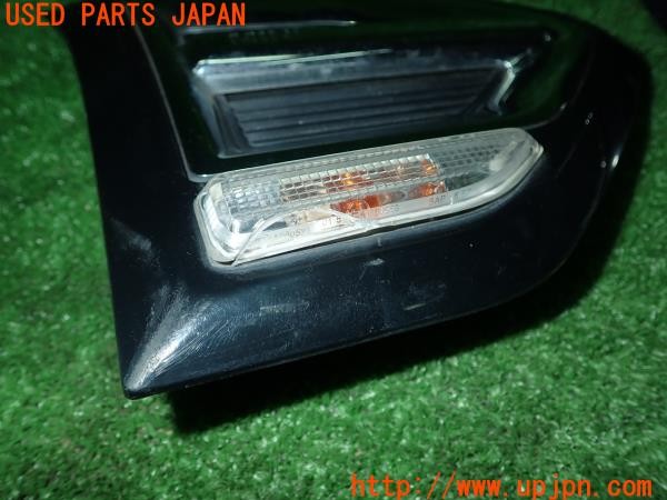 3UPJ=9226280514]BMW ミニ(MINI)クーパーD クロスオーバー(YT20 F60)純正サイドスカットル サイドマーカー 左右 中古_3