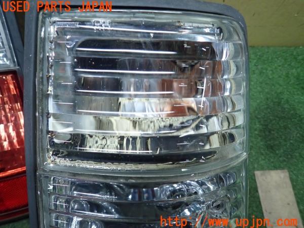 3UPJ=9226310547]ランクル80(HDJ81V)後期 DEPO? デポ? 08-212-1955 テールランプ 中古_3