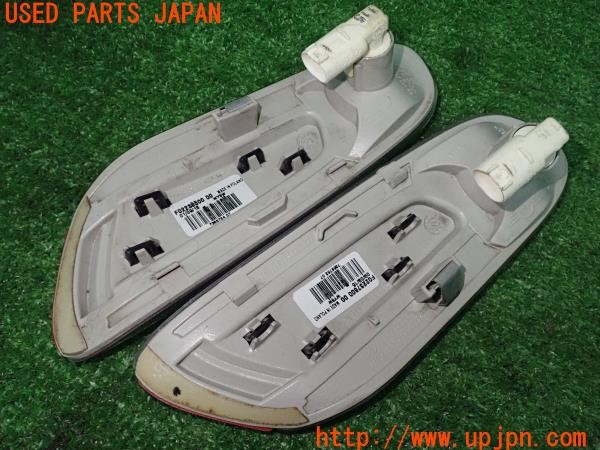 3UPJ=9226320514]BMW ミニ(MINI)ジョンクーパーワークス(JCW F56)純正 サイドスカットル ウィンカーレンズ サイドマーカー 左右 中古_4