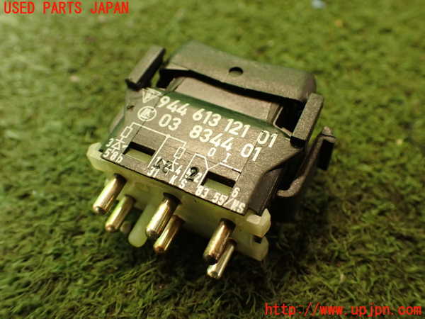 2UPJ-9226346295]ポルシェ・968(968)フォグスイッチ 中古_3