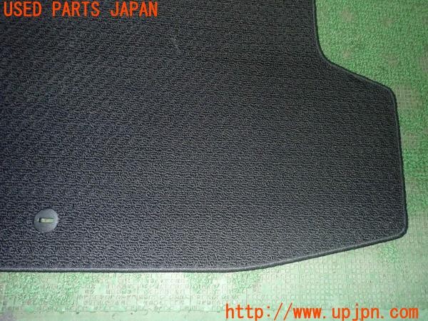 3UPJ=9226350634]WRX S4(VBH B型)純正 ラゲッジマット 中古_4