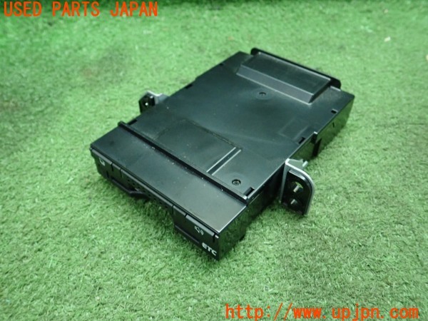 3UPJ=9226390503]ヴォクシーハイブリッド(ZWR80G)純正ビルトイン 08686-00341 ETC車載器 中古_2