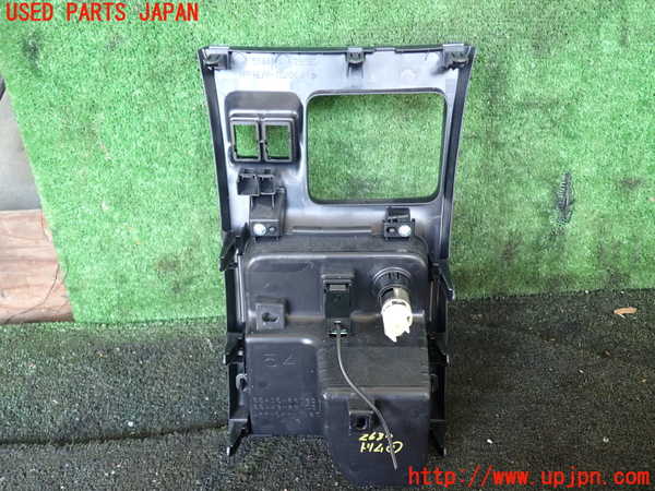 1UPJ-9226397691]ヴォクシーハイブリッド(ノアハイブリッド)(ZWR80G)内装トリム類1 中古_4