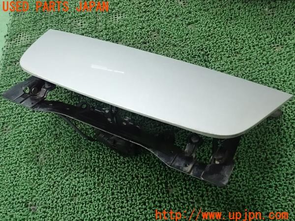 3UPJ=9226420012]NISSAN 日産 リーフ(ZE1)純正 充電ポートリッド 給電口蓋 カバー 中古_2