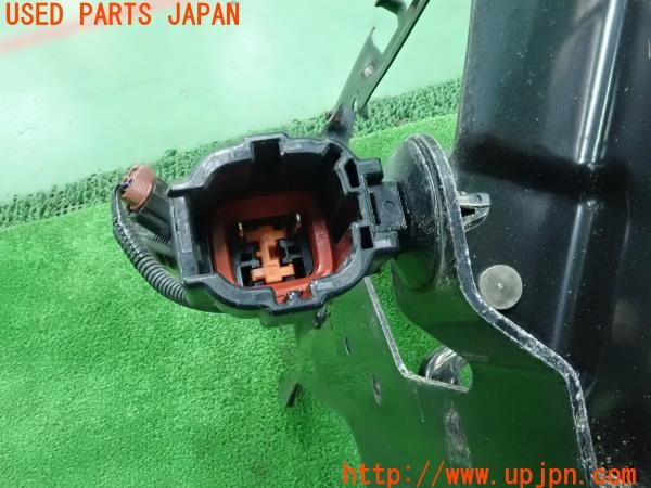 3UPJ=9226420012]NISSAN 日産 リーフ(ZE1)純正 充電ポートリッド 給電口蓋 カバー 中古_4