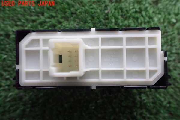 2UPJ-9226486306]ヤリス(YARIS) ハイブリッド(MXPH15)スイッチ1 (ドライブモード/VSC OFF/EV) 中古_3