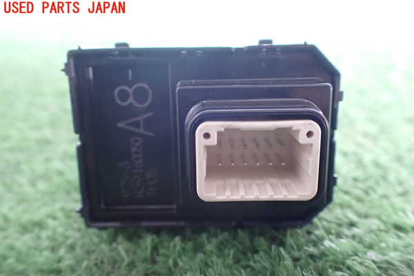 2UPJ-9226486280]ヤリス(YARIS) ハイブリッド(MXPH15)ミラースイッチ 中古_4